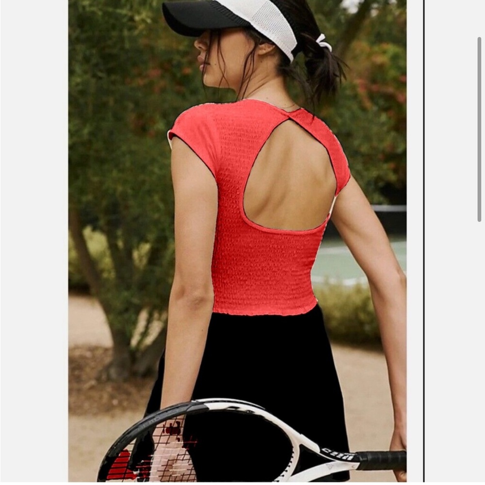 NWOT Free People Movement strike a pose crop top - Picture 2 of 6